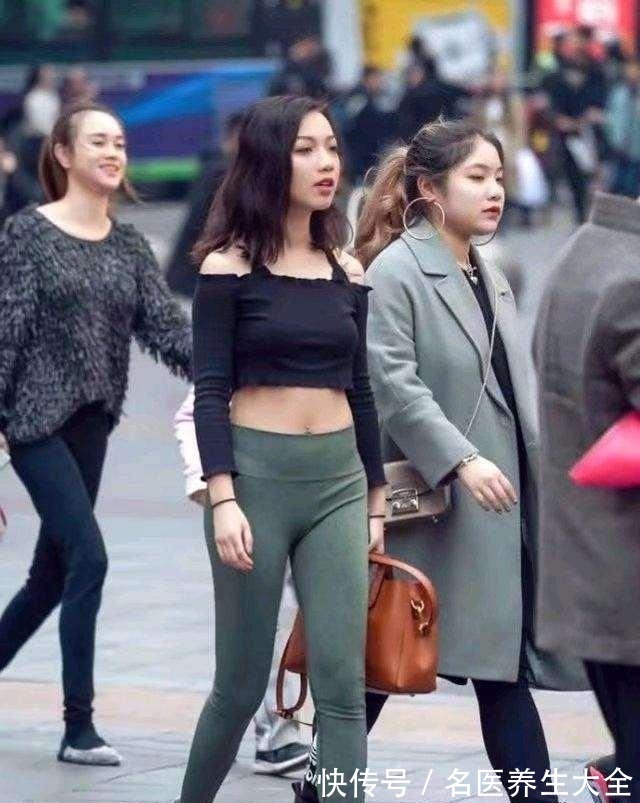 宽松 打底裤怎么穿都不会出错,诠释出时髦气息,充满时尚触感!