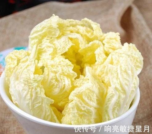 娃娃菜|油豆腐和娃娃菜一起做,家常美味,简单炒制即是美味!