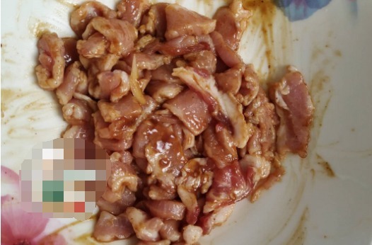 我家就越喜欢这菜，鲜香下饭，每回炒一盘，不够吃还怨我