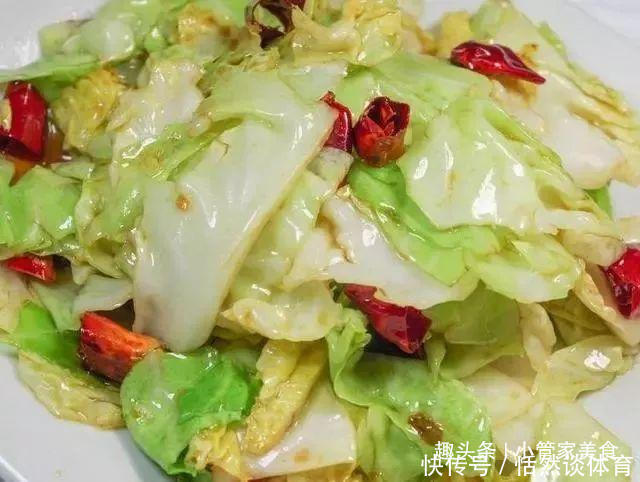 包菜|炒包菜时,不要直接下锅炒,多加一步,鲜嫩爽脆口感好!