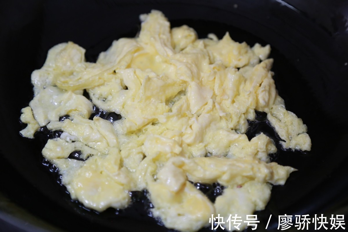 抢手菜|清爽解腻的黄瓜炒鸡蛋,做法简单,10分钟就搞定,开胃又下饭