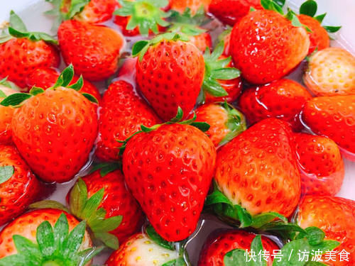 钾离子|清水洗草莓，比没洗还脏，教您2个小妙招，虫卵和污垢自动溜出来