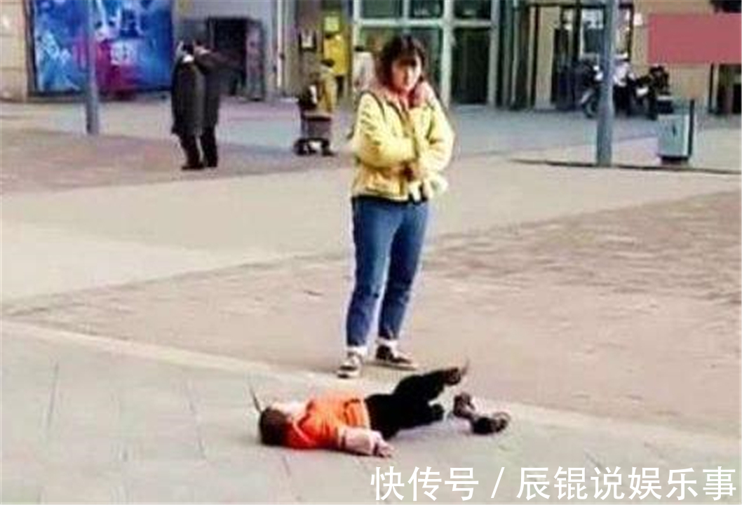 撒泼|4岁女儿商场撒泼打滚,声称“不买就不起来”,父亲静静看了3小时