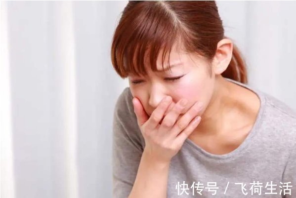 就医|女孩因肚子疼被送医院就诊,医生:你真是糊涂,这是要生孩子了!