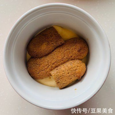 打蛋器|传统意式提拉米苏，含手指饼干做法及各配方对比