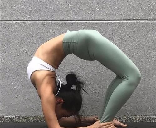 丰胸|瑜伽人超爱的后弯体式,丰胸美背,打开心轮,改善含胸驼背