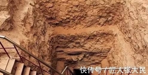 血渭一号墓&血渭一号墓中出土一枚“骆驼印”,可是旁边的印文,究竟写的是啥