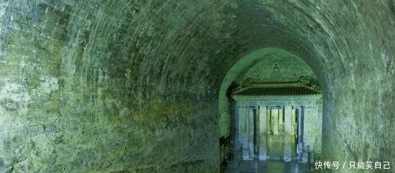 清东陵|孙殿英盗慈禧墓发现一贴身物, 士兵嫌太脏扔了, 几十年后竟成国宝!