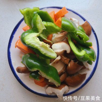丸子|朋友一来就做鸡胸肉丸子，吃得皆大欢喜好回家