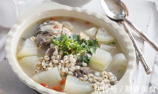 婆婆炖的鲫鱼汤好喝入味，原来是加了此一步，此么多年才知道技巧