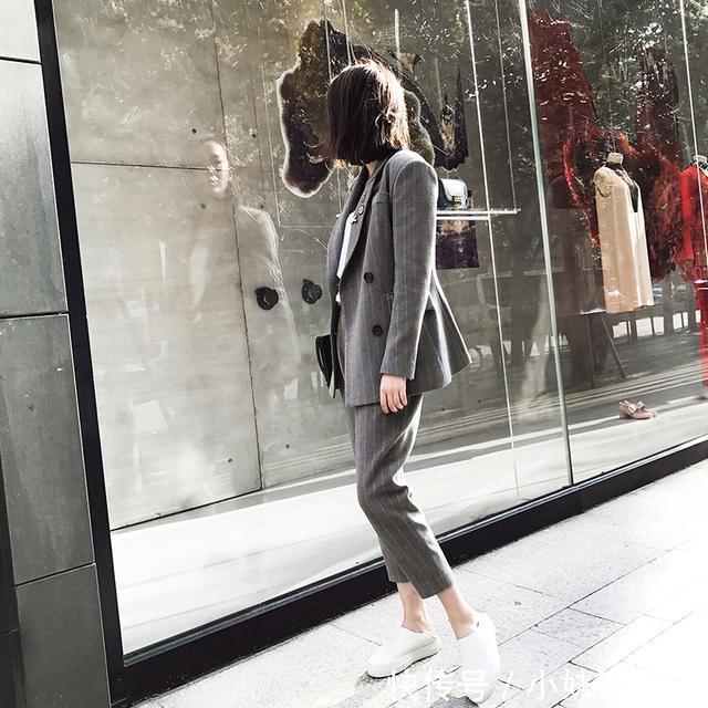 西装外套 80后女人穿出时髦气质感的西装套装,今年巨流行