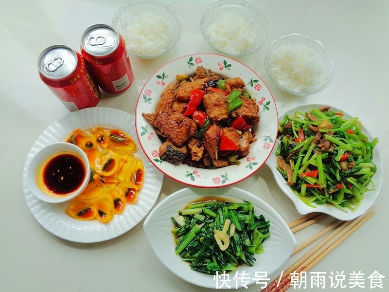 晒三伏天周末一日三餐,黄焖鱼解暑汤,开胃提气,精神足
