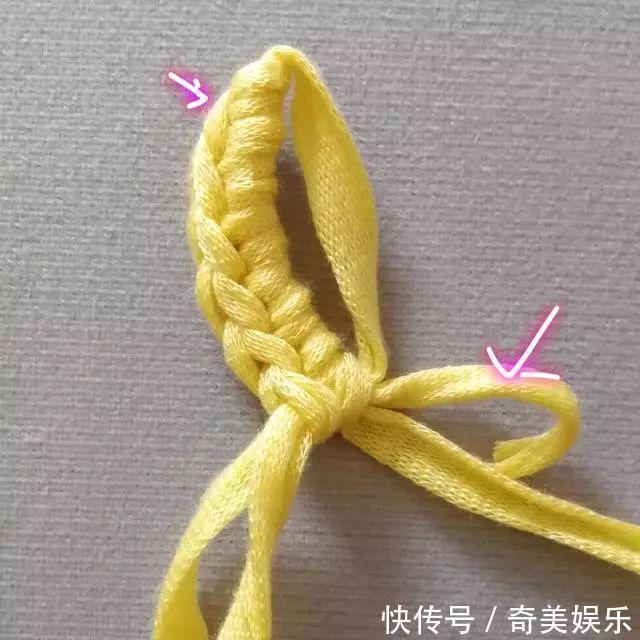 旧衣服剪几刀,制作布条线,拿来钩编收纳盒,非常实用!附教程