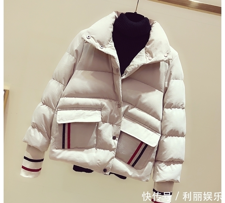终于等到今年流行的羽绒服了:80后女人穿,瞬间变成妙龄女孩