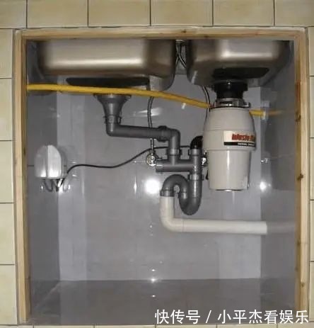 台面|为省钱用红砖砌橱柜，花2千做出了3万的效果，这工艺太厉害了