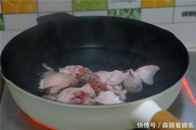 厨师|厨师经验花生炖猪蹄的1个小技巧,别直接炖,炒一炒才更香