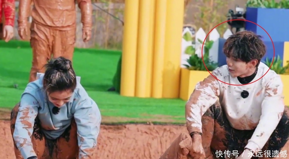 浓妆 蔡徐坤偶像包袱掉一地,卸下了韩系男团浓妆后,这才是真颜值