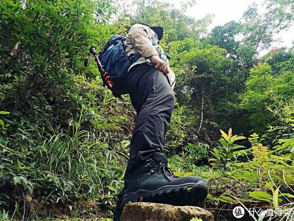 牛皮|纵享探索乐趣：OUNCE遨游仕T1B登山鞋体验