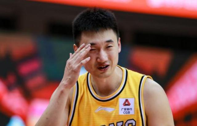 李京龙|CBA三消息:广厦射手官宣离队,王哲林发文告别,上海小将进一队