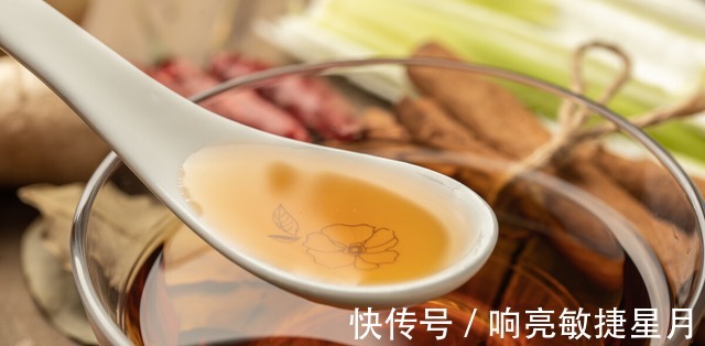 分享怎么做饺子馅的窍门，味道鲜美一学就会，爱吃饺子的别错过！