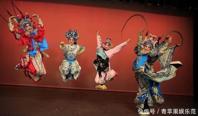 欢乐除煞 国光剧团推出京剧《钟馗嫁妹》为观众除煞祈福