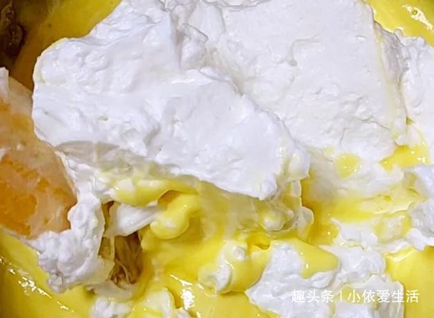 想吃蛋糕不用出去买了,没有烤箱在家也能做,香甜松软,超好吃