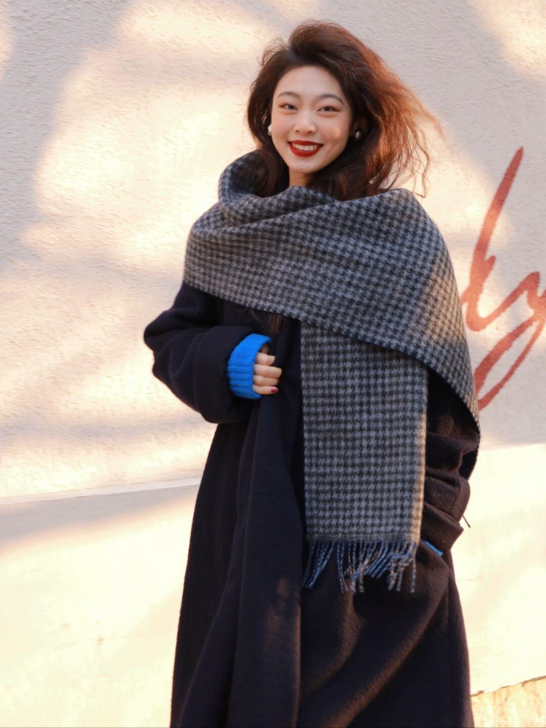 半身裙 冬天怎么把“毛衣”穿出高级感?看看这些搭配,普通人也能驾驭