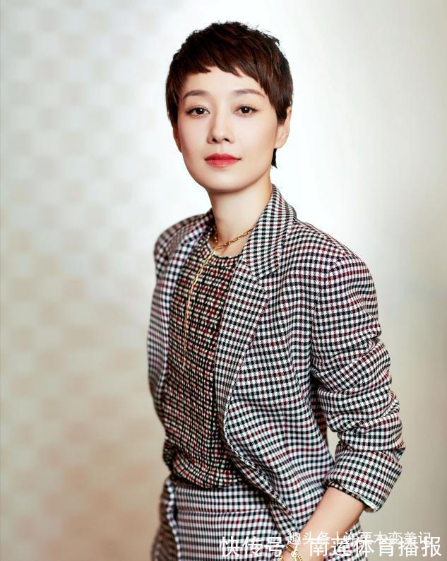 女人 女人过了50岁尽量别留长发、烫卷发!推荐这4种发型,真洋气