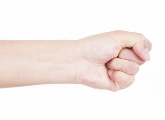 预防心脑血管疾病|想知道血管堵不堵,握紧拳头30秒,若有这1表现,或是血太浓了