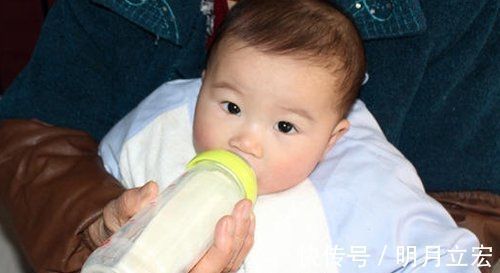 水苏糊糊|3种辅食最伤娃,耽误孩子长个发育,别再给娃吃了,宝妈长点心