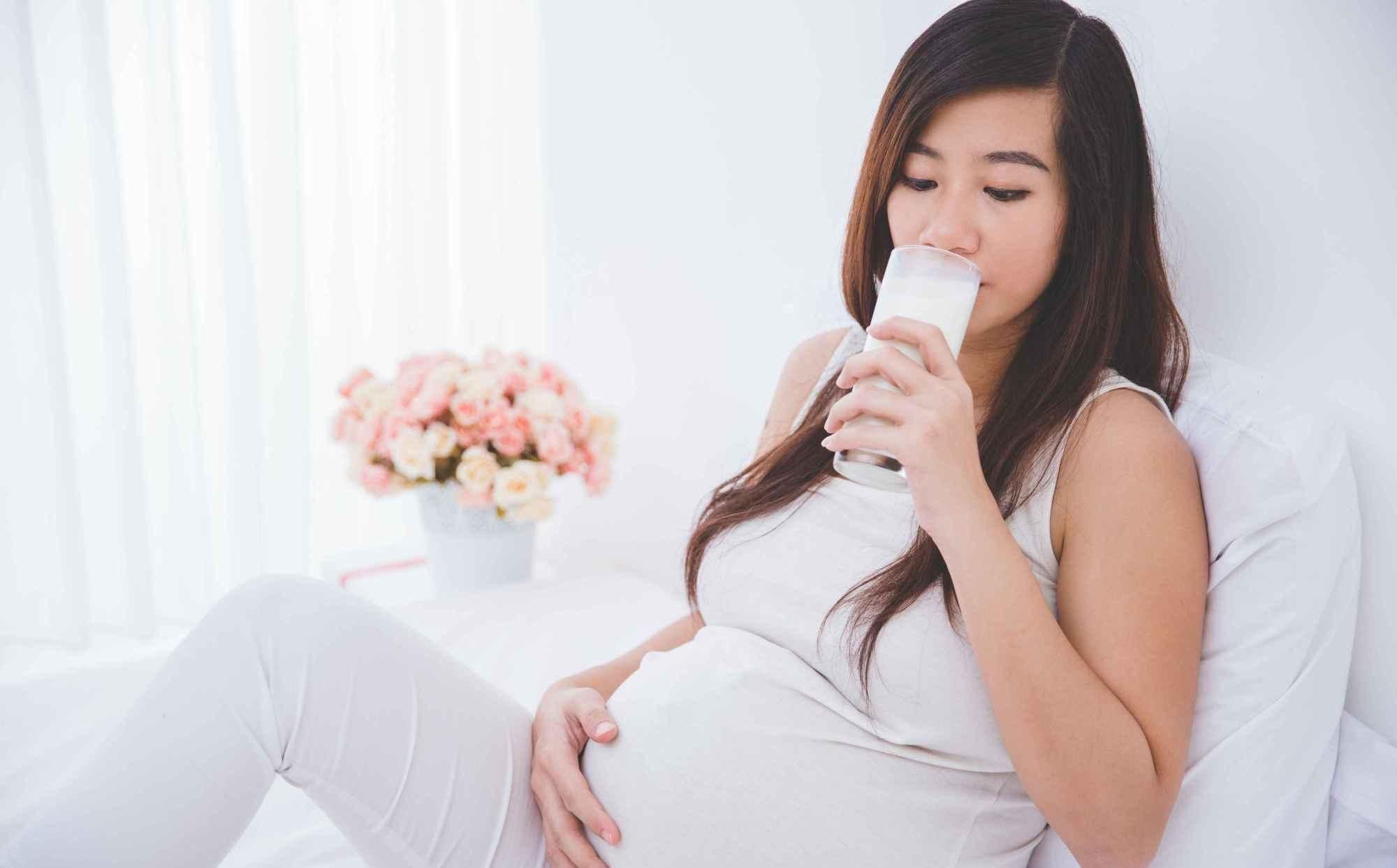 怀孕期间|怀孕期间补钙不可小觑,孕妇缺钙的症状和危害要知道,需及时补充
