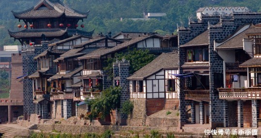 中年|中国最适合“穷游”的2个城市,景点多消费低,人情味浓郁!