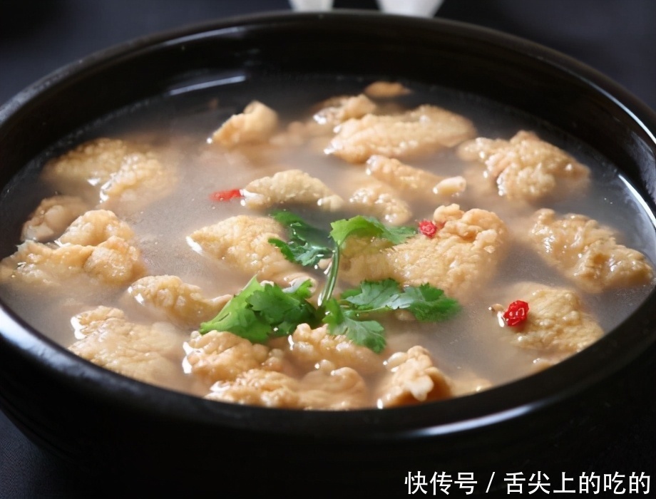 做酥肉,下锅炖就错啦,正宗酥肉都这样做,入口即化,不好吃才怪