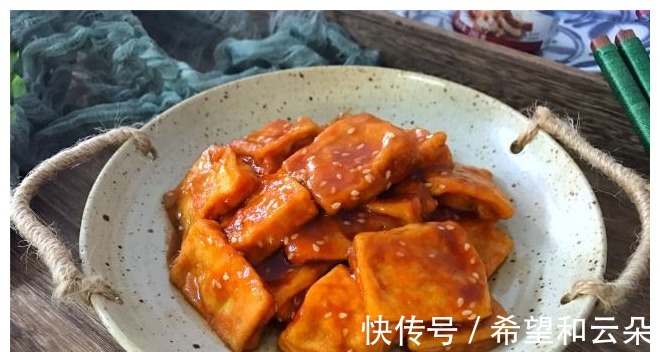 香葱|夏天,多吃豆腐少吃肉,7种豆腐好吃的做法,不同口味换着吃!
