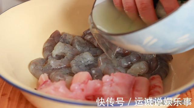 章鱼|虾仁章鱼蟹肉海鲜大咖云集的海鲜饼来了,简单美味口口鲜嫩满足