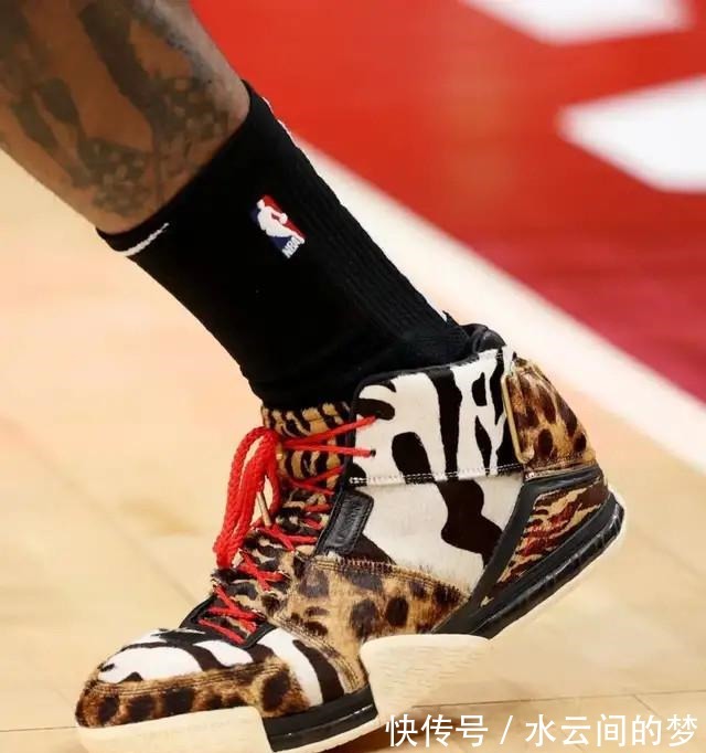 jordan NBA球员上脚海沃德穿安踏联名款,哈雷尔的定制球鞋很骚
