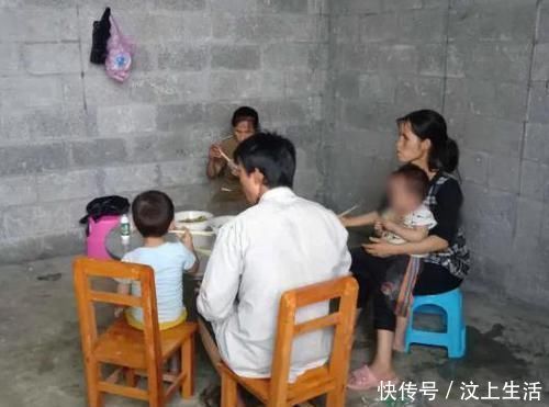 韦国|宝妈35岁生7个娃,看起来仍像20岁,良好的夫妻生活是最好的美容