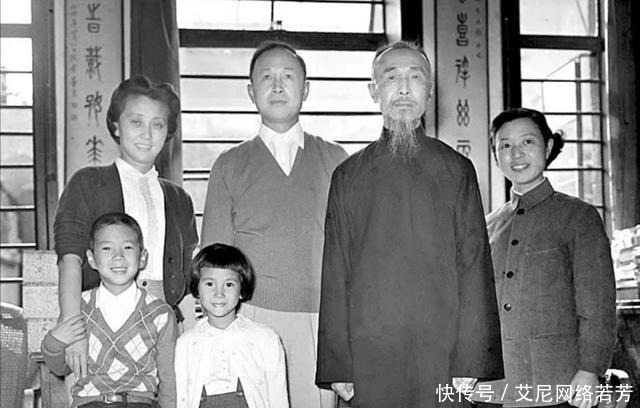 笑意|珍贵老照片,宋庆龄温婉如玉,蒋英笑意盈眸