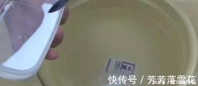 枕头睡久了螨虫成窝,教你一个小诀窍,大小螨虫一扫而光