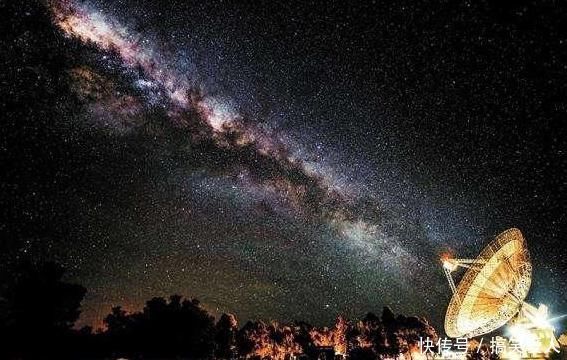 银河系中恒星最密集的地方,这里是太阳系附近恒星密度的7200万倍