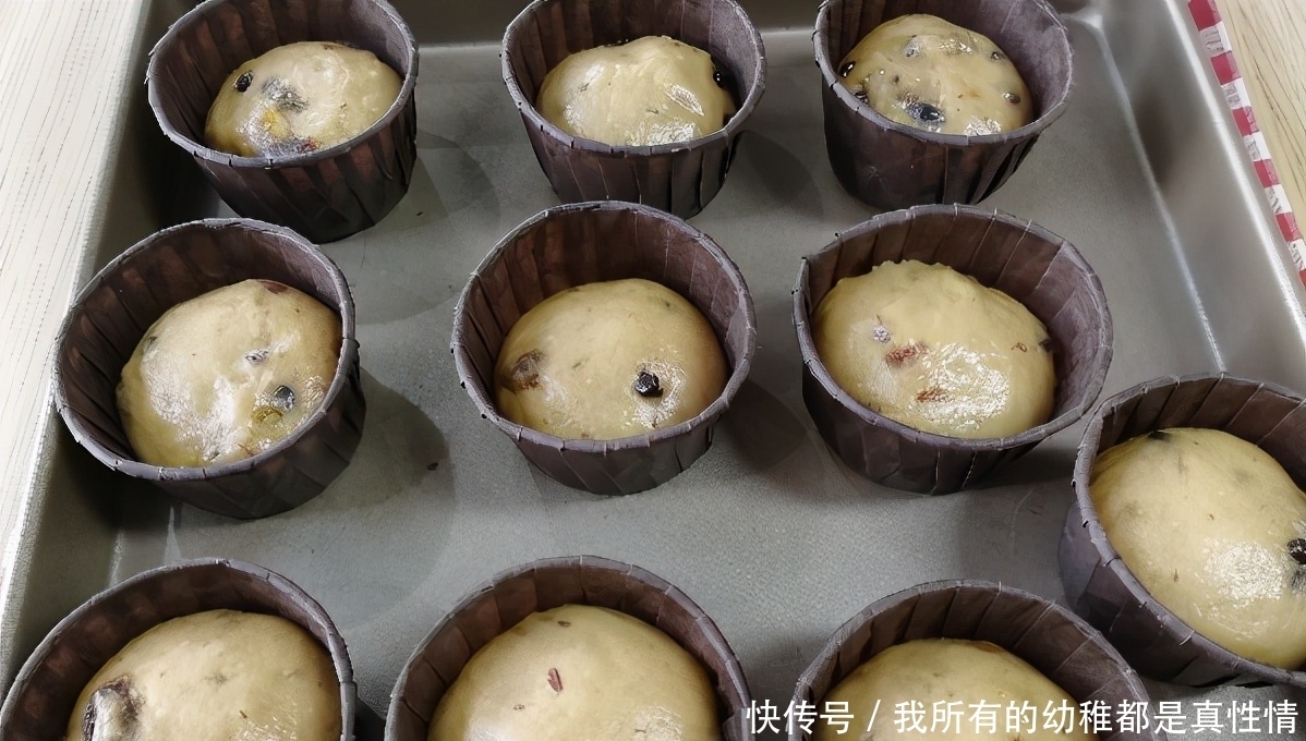 在家做一款西式甜点,味道比蛋糕店的还好吃,大人小孩都爱吃