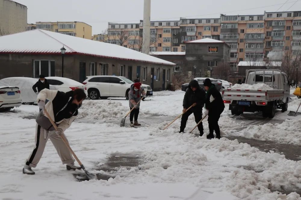 中医医院|鹤岗市中医医院丨以雪为令 确保畅通