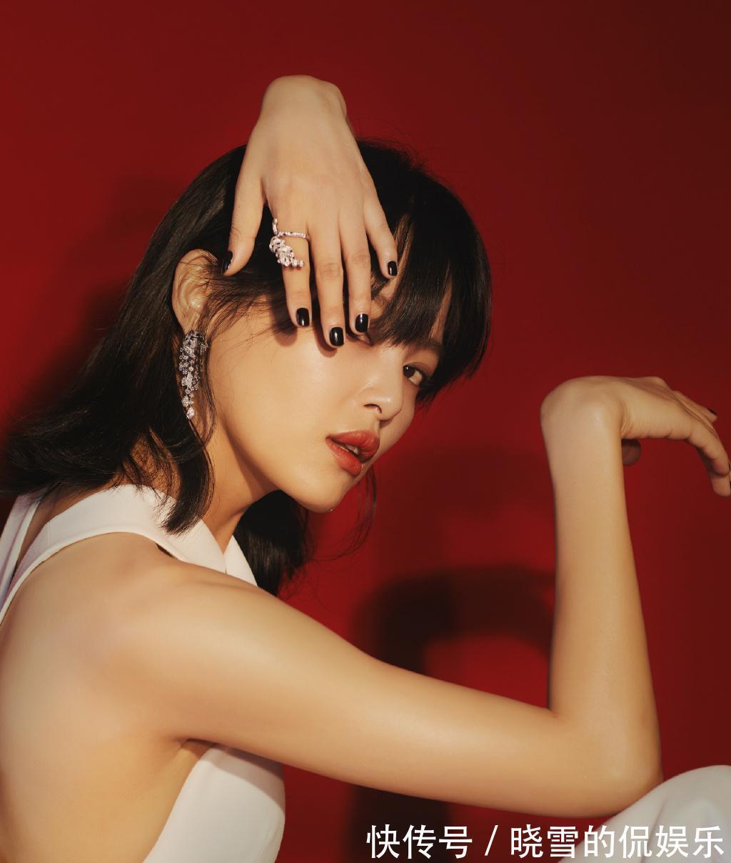 脸型 女人过了48岁尽量少烫“大妈卷”,推荐这5种发型,时髦显气质呀