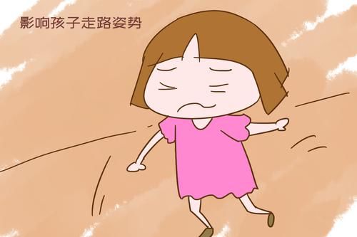 “鞋子衣服买大两码，孩子能多穿两年”多少妈妈有这样的想法？