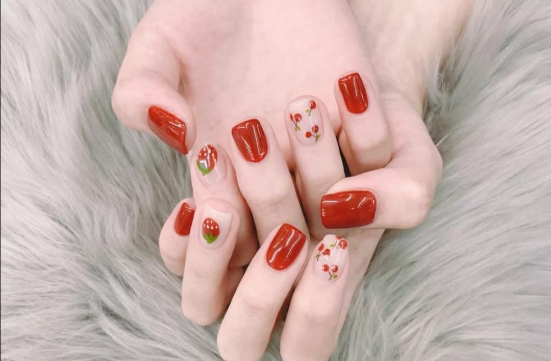 姐妹们|显白不挑肤色的几款美甲,时髦洋气还百搭,你心动哪一款?