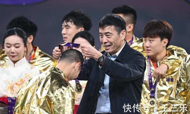 冠军|郝伟成本土教练第一,山东泰山足协杯冠军最多,排在第2、3的是谁
