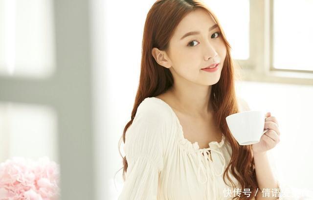 延缓衰老|女性不要太节俭,专家提醒:多吃3物,脸部光滑,气色红润人年轻