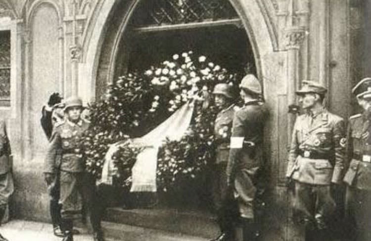 北非|如果隆美尔活到战后，以隆美尔的表现，他会被当做战犯惩罚吗？