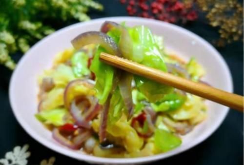 洋葱和它是绝配，每天炒一盘，简单易学，软化血管，不懂太可惜