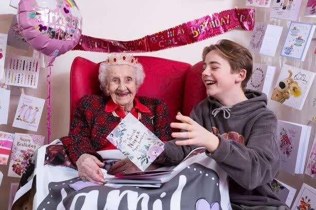 irene|老人养老院庆祝101岁生日 收到600多张陌生人寄来的贺卡